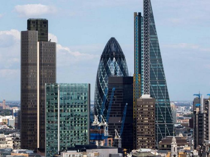 Le grandi banche internazionali potrebbero abbandonare il Regno Unito in caso di hard Brexit