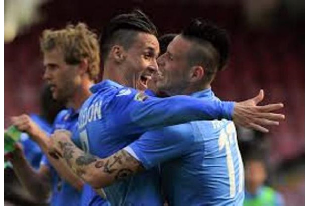 CALCIOMERCATO NAPOLI - Hamsik via insieme a Strinic?
