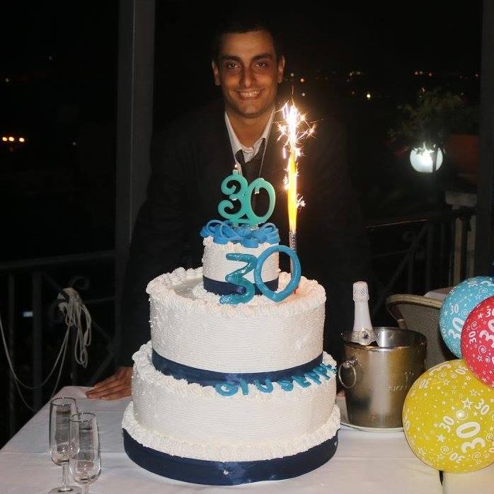 Giuseppe Cossentino, la star del web compie trent'anni