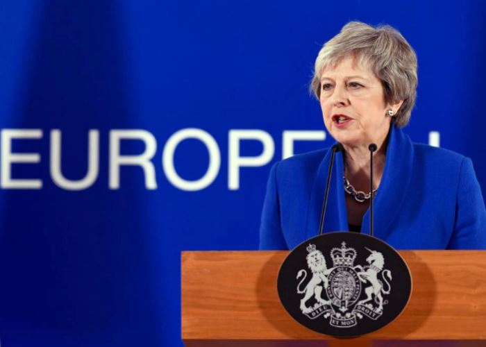 Brexit, la Ue approva l’accordo di divorzio da Londra. Juncker: