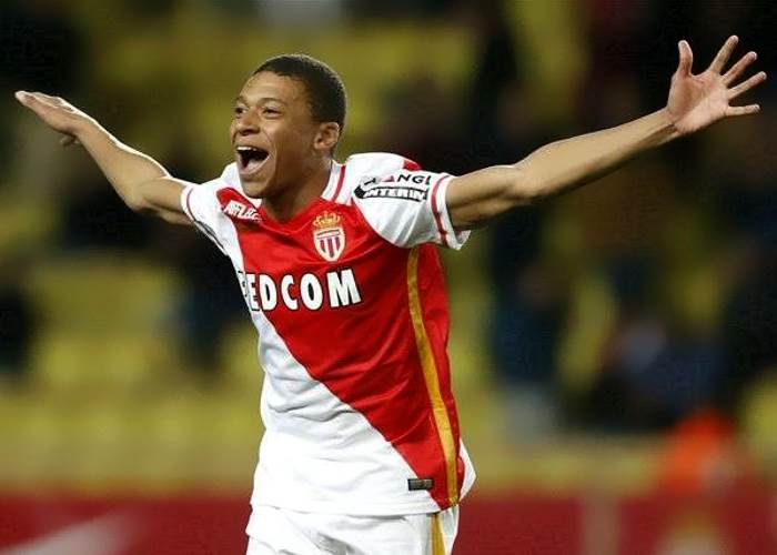 Il PSG sta per affiancare Kylian Mbappé a Neymar. Costo dell'operazione intorno ai 200 milioni