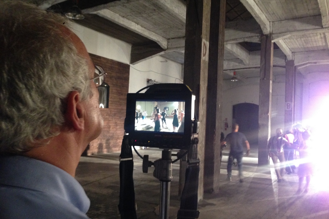 Indizi di felicità: Walter Veltroni dirige un docufilm sul senso della felicità, dal 22 maggio al cinema