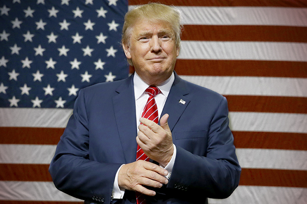 Donald Trump è il 45° presidente degli USA, l'America non sa come sia potuto accadere