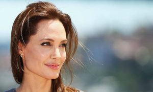 Angelina Jolie non è più single ed è pronta alle nozze! Chi è il fortunato? Brad Pitt s’infuria