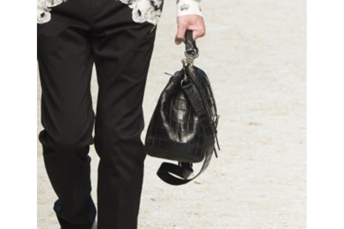 Accessori moda: la borsa uomo nuova tendenza del 2017