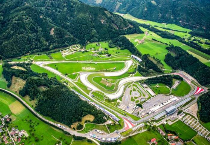 Niente pausa per la MotoGP. Domenica si corre il Gran Premio d'Austria sul Red Bull Ring di Spielberg