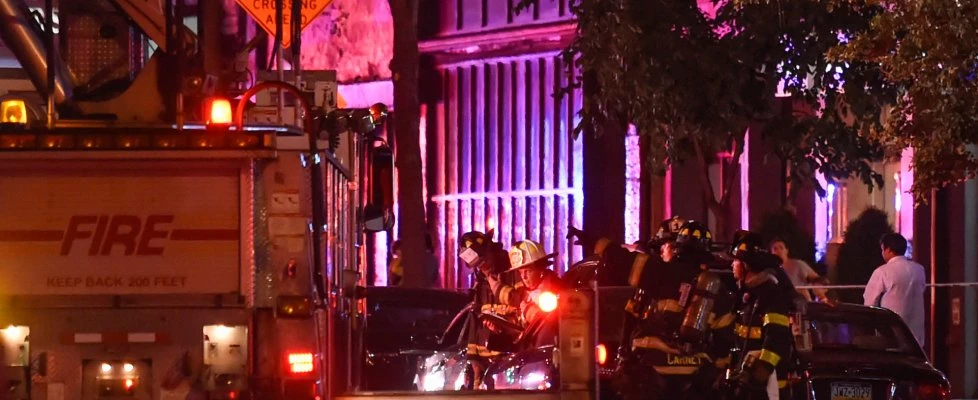 Forte esplosione a Manhattan, ordigno esplode dentro cassonetto