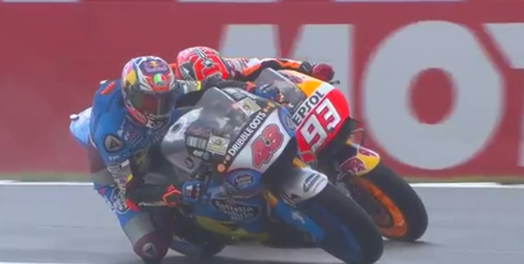 Ad Assen domina la pioggia: vince Miller, Marquez secondo allunga su Rossi e Lorenzo